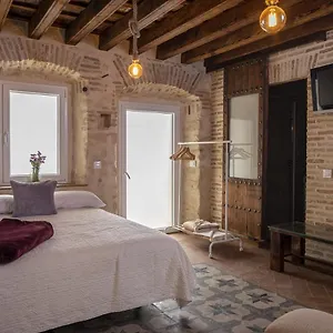Palacio La Cruz 1B Apartment